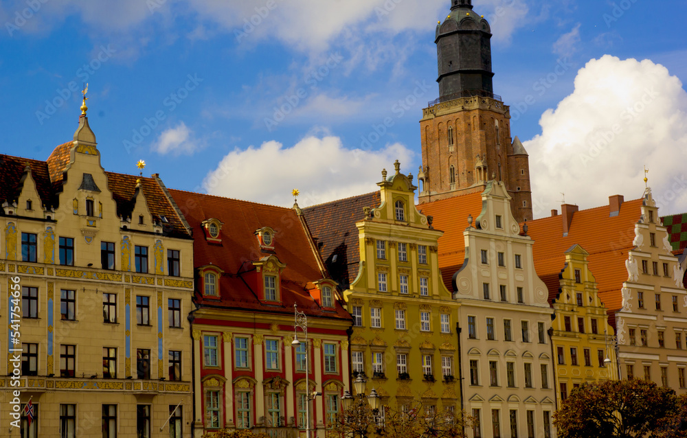 Obraz premium Colorful Old houses in old town, wroclaw, poland 