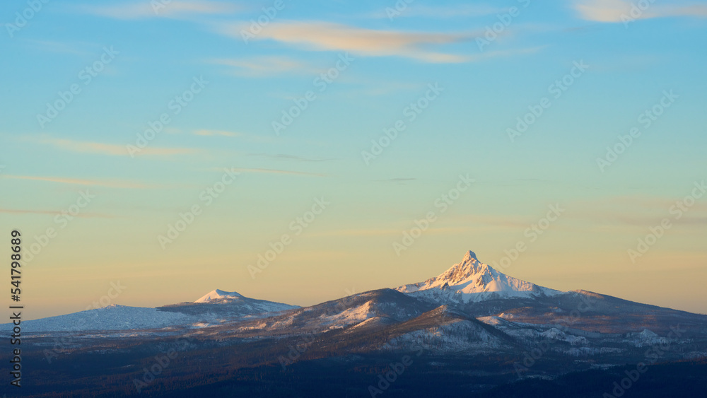 View of the mountains before sunrise in Oregon.