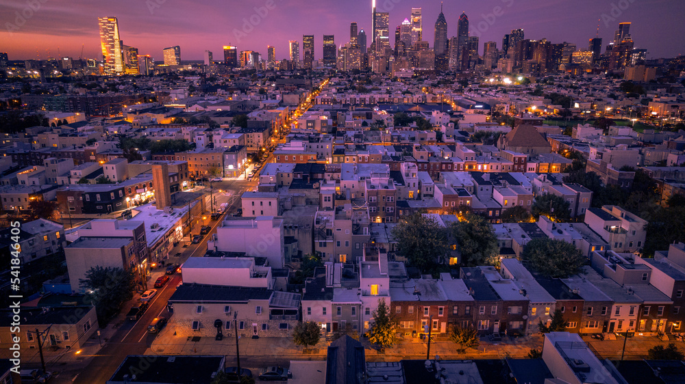 Obraz premium Drone of Epic Philadelphia Sunset