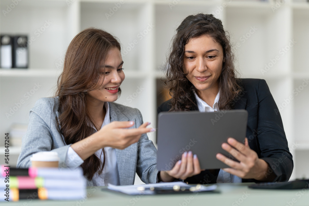 Business advisers are gathering to assess and debate the issue as it appears on the financial report. Financial counselor, investment consultant, and accounting concept Business advisers are gathering to assess and debate the issue as it appears on the financial report. Financial counselor, investment consultant, and accounting concept