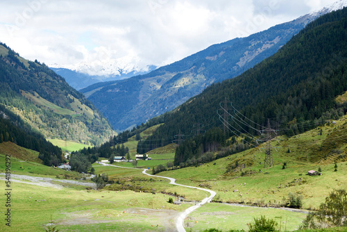 Wanderung im Felbertal in Österreich Hohe Tauern photo