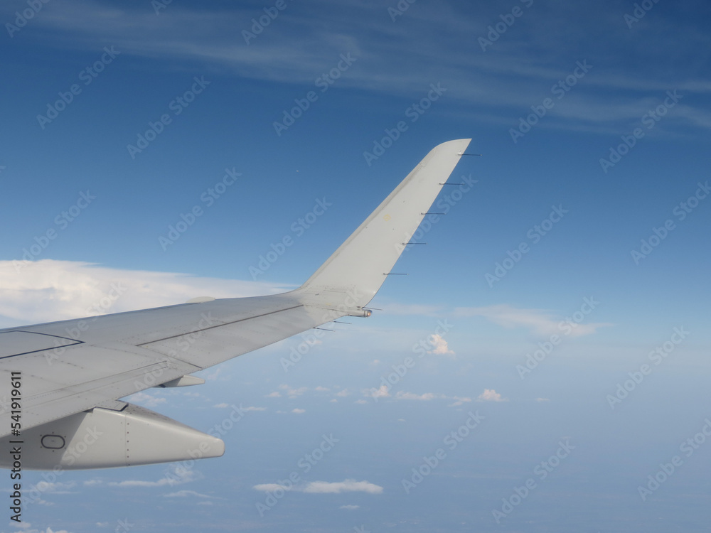 Obraz premium Aerial view from right side window