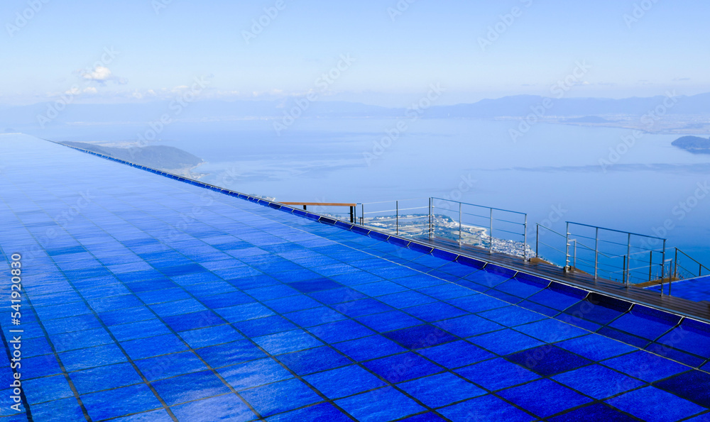 びわ湖テラスから眺める琵琶湖の風景、滋賀県の琵琶湖バレイ、蓬莱山、日本