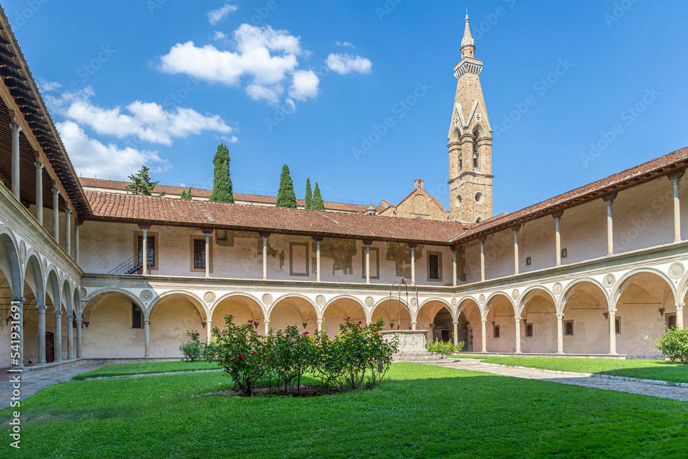 Grand Cloître de la Basilica di Santa Croce di Firenze, Italie