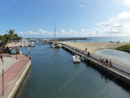 Wallpaper Mural Canale sul mare a Saint-Gilles all'isola della Réunion. Torontodigital.ca
