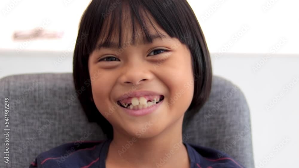 smiling child smiling child