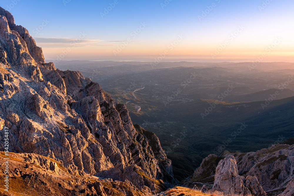 l'alba di inizio ottobre dalla vetta di monte Aquila, nel parco del Gran Sasso