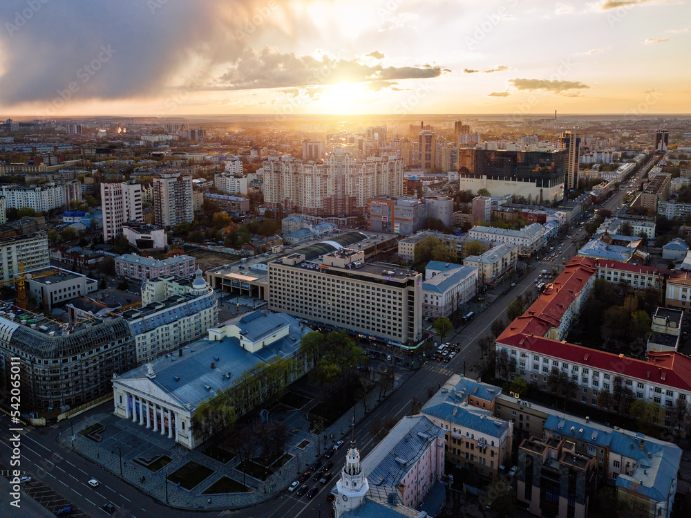 Obraz premium Evening spring Voronezh downtown, drone aerial view