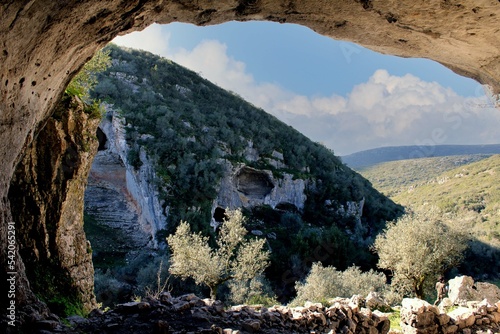 Buracas do Casmilo - Stone Formation in Serra do Sicó, Portugal - Mountains, Rural, Landscape, Hiking, Cloudy day, Spring time