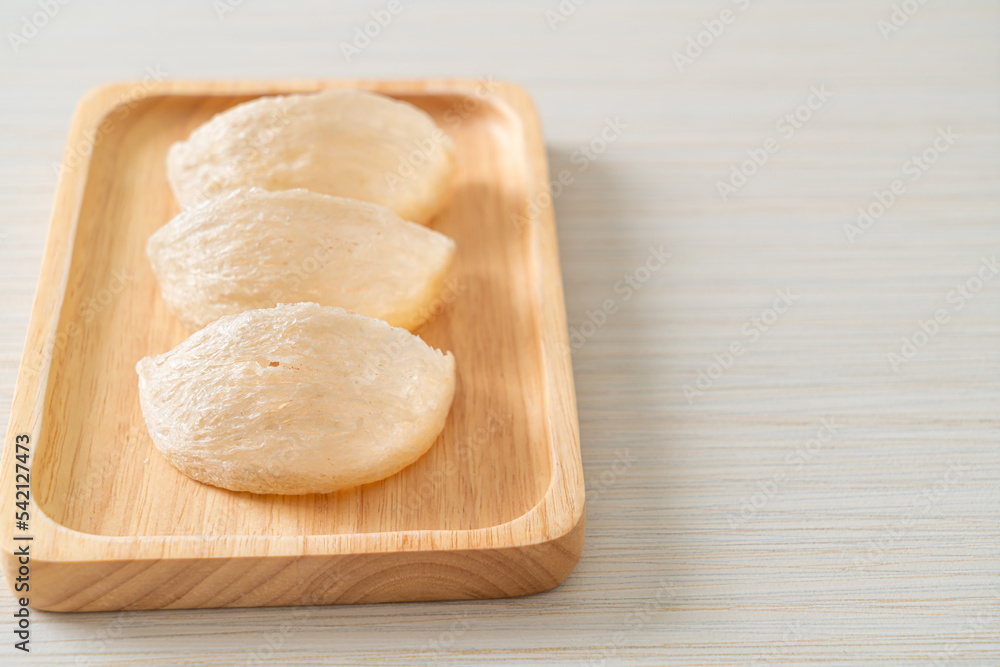 Fresh edible bird's nest or Swallow nest raw material cuisine expensive food for healthy Fresh edible bird's nest or Swallow nest raw material cuisine expensive food for healthy