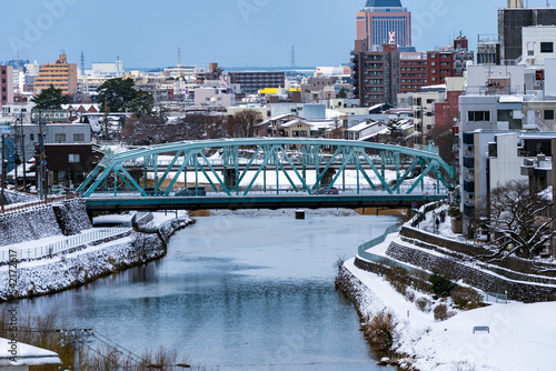 雪の金沢・犀川大橋