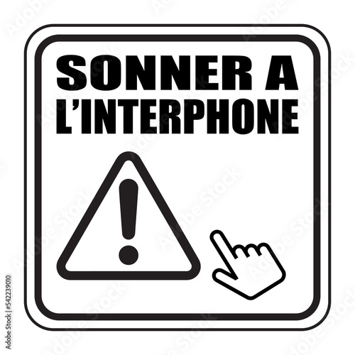 Logo sonner à l'interphone.