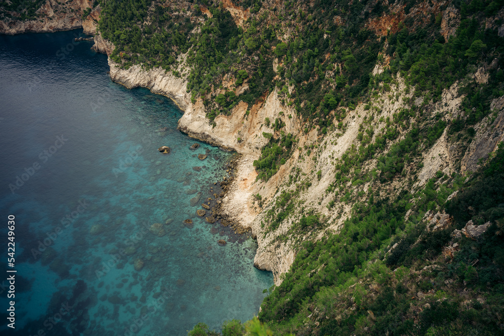 Türkisblaues Wasser an der Küste Türkisblaues Wasser an der Küste