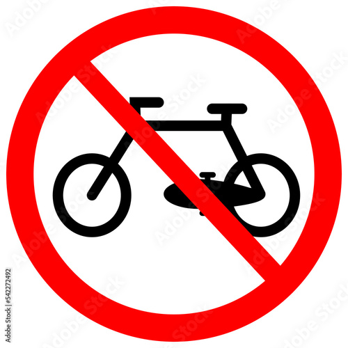 sign of prohibited to circulate with bicycle