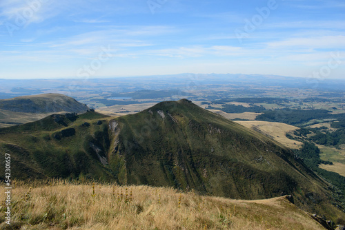 Le Puy de Sancy est le plus haut sommet du Massif Central.