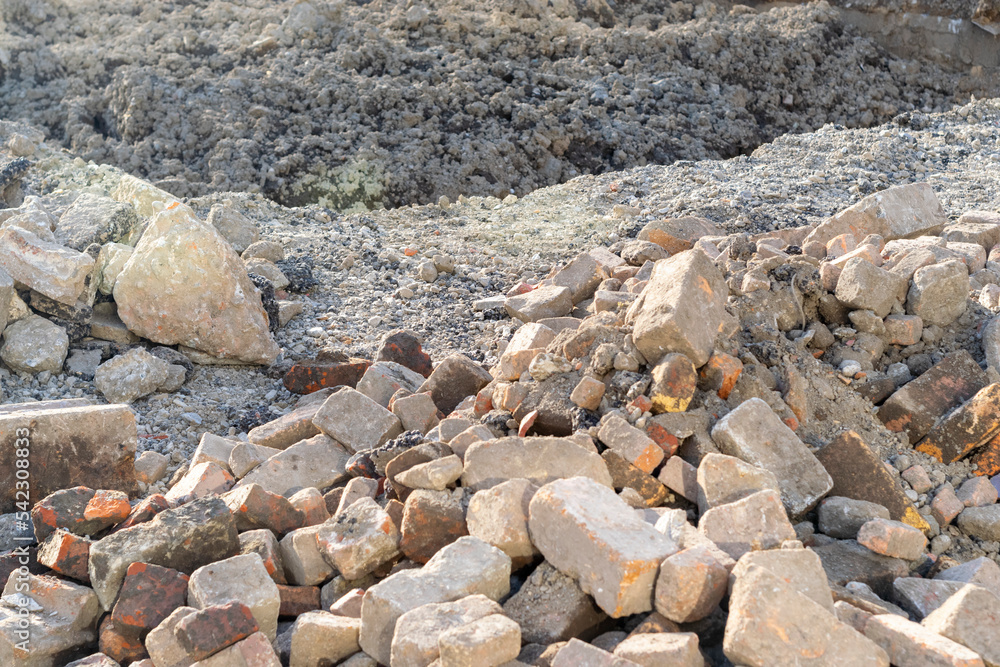 工事現場の瓦礫　ゴロゴロした石やブロック