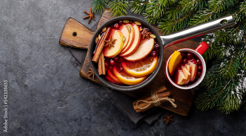 Cuadro en lienzo Hot mulled wine