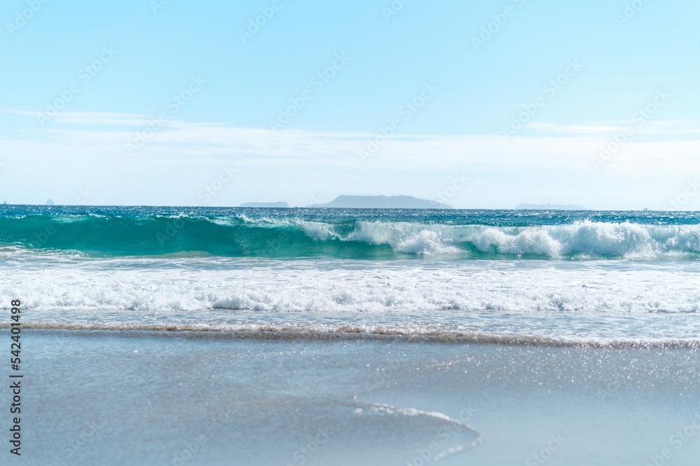 Obraz premium 青い海と青い空（静岡県 伊豆 入田浜） 