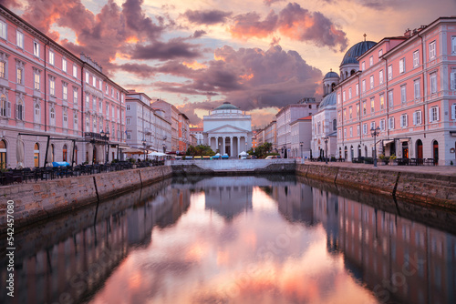 Obraz na płótnie Trieste, Italy. Cityscape image of downtown Trieste, Italy at summer sunrise. w salonie