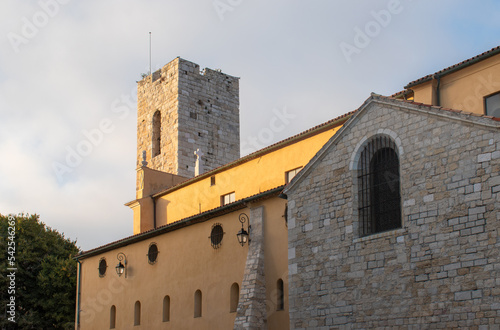 Tour Sarrazine et cathédrale d'Antibes, Alpes-Maritimes, France photo