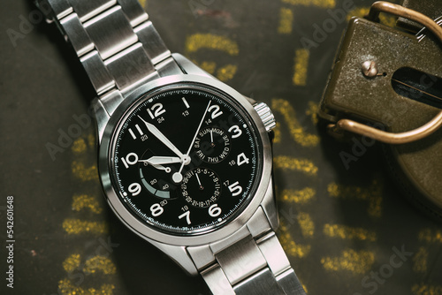 military style men wristwatch