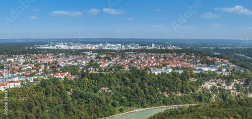 Ausblick auf Burghausen an der Salzach in der Grenzregion Oberbayern - Oberösterreich