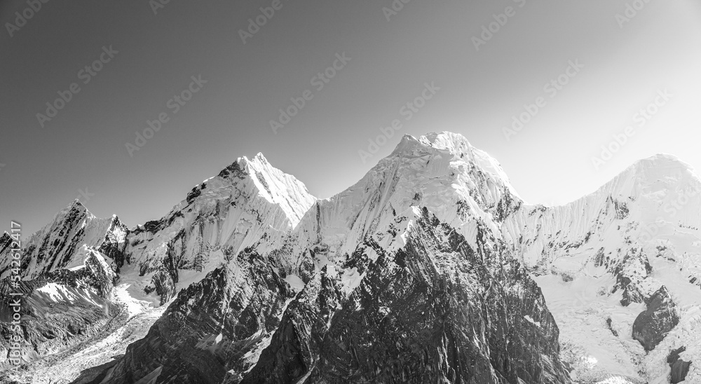 Obraz premium Hiking camping on Huayhuash Circuit Peru, siula grande, touching the void