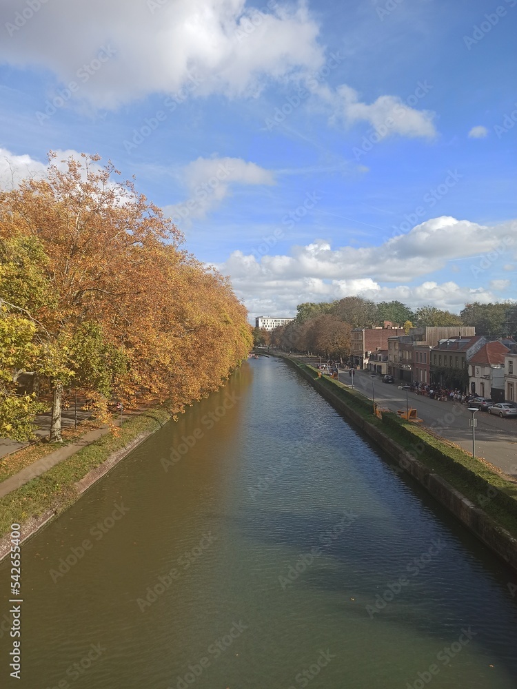 Lille, October 2022 : Beautiful walks in Lille, capital of Flanders during the autumn	