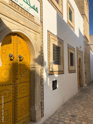 façade tunisienne