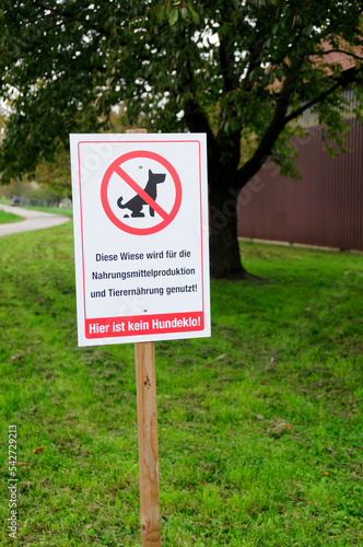 Schild kein Hundeklo photo