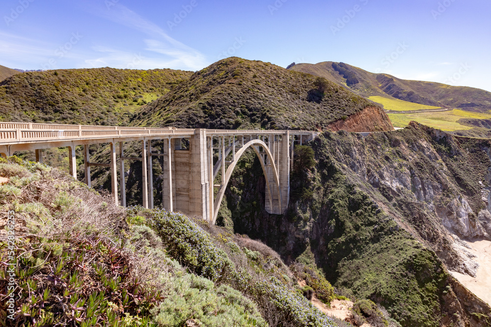 The Bixby Creek Bridge of Highway 1 - California's coastal bridge The Bixby Creek Bridge of Highway 1 - California's coastal bridge