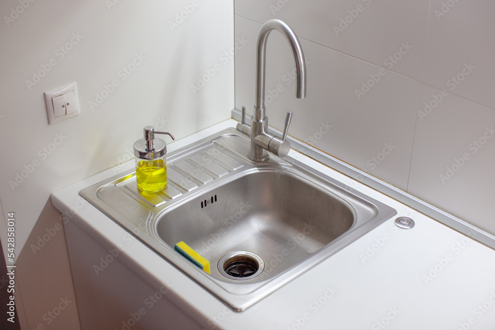 Sink Reflections from FlyLady Methods from Marla Cilley. Kitchen interior. Sink Reflections from FlyLady Methods from Marla Cilley. Kitchen interior.