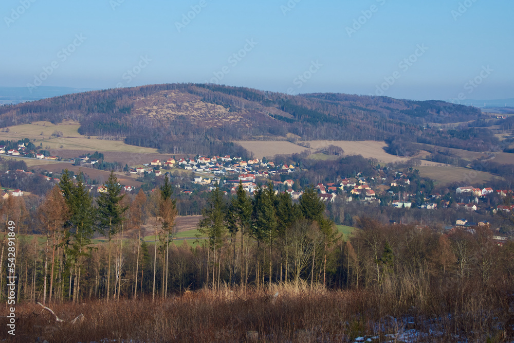 Blick vom Mönchswalder Berg Richtung Raschaer Berg in der Oberlausitz	