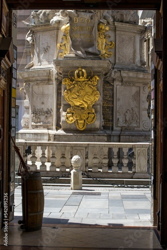 Canvas Print Vertical shot of the Plague Column located on the Graben in the inner city of Vi