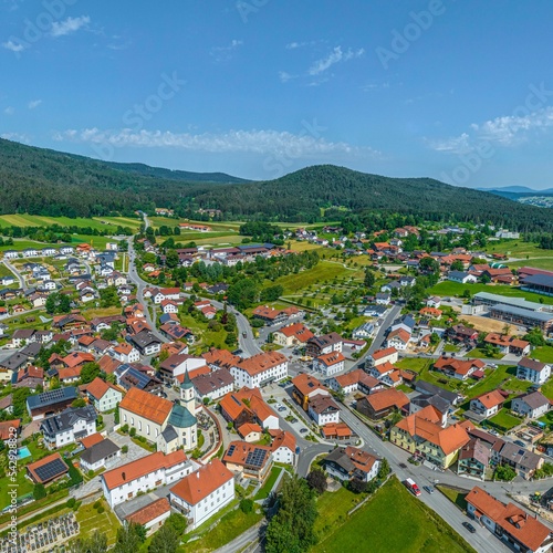 Bischofsmais im Bayerischen Wald aus der Luft