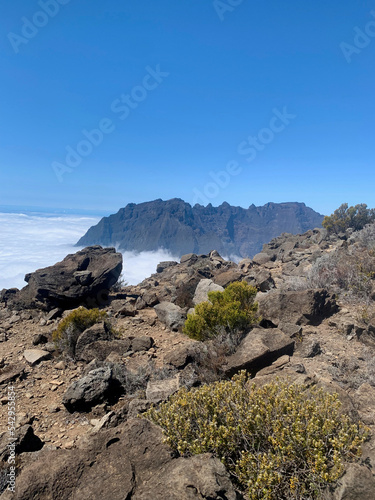 Vue sur la Piton des neige sur l'île de la Réunion photo