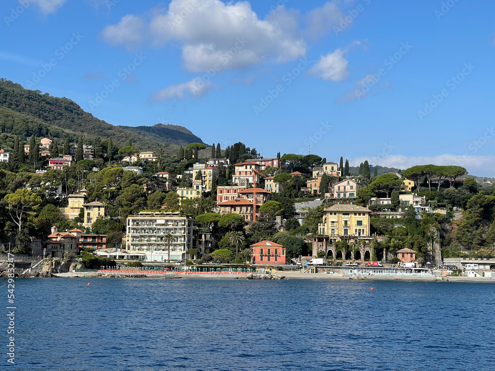 Passeggiando ed ammirando la regione Liguria - Italia