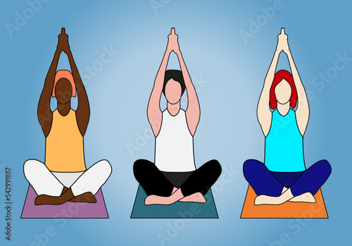 Yoga, 3 personas practicando yoga con los brazos en alto