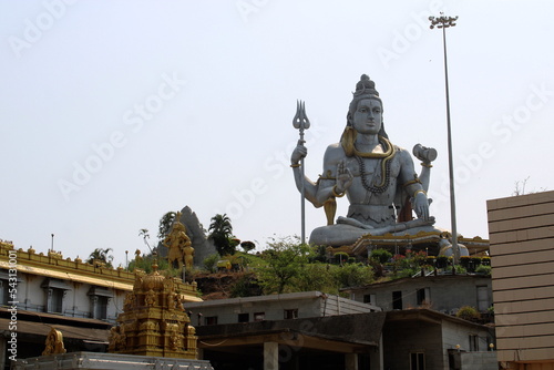 Murudeshwar temple is most famous for its massive Shiva statue. It is located at murdeshwar beach in Karnataka.