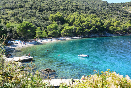 valun bella località balneare dell'isola di cres