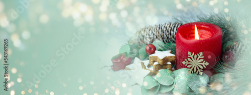 Red burning advent candle w...