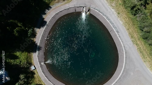 Gespeicherte Wasserkraft in den Bergen
