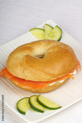 Bagel wih smoked salmon and soft cheese