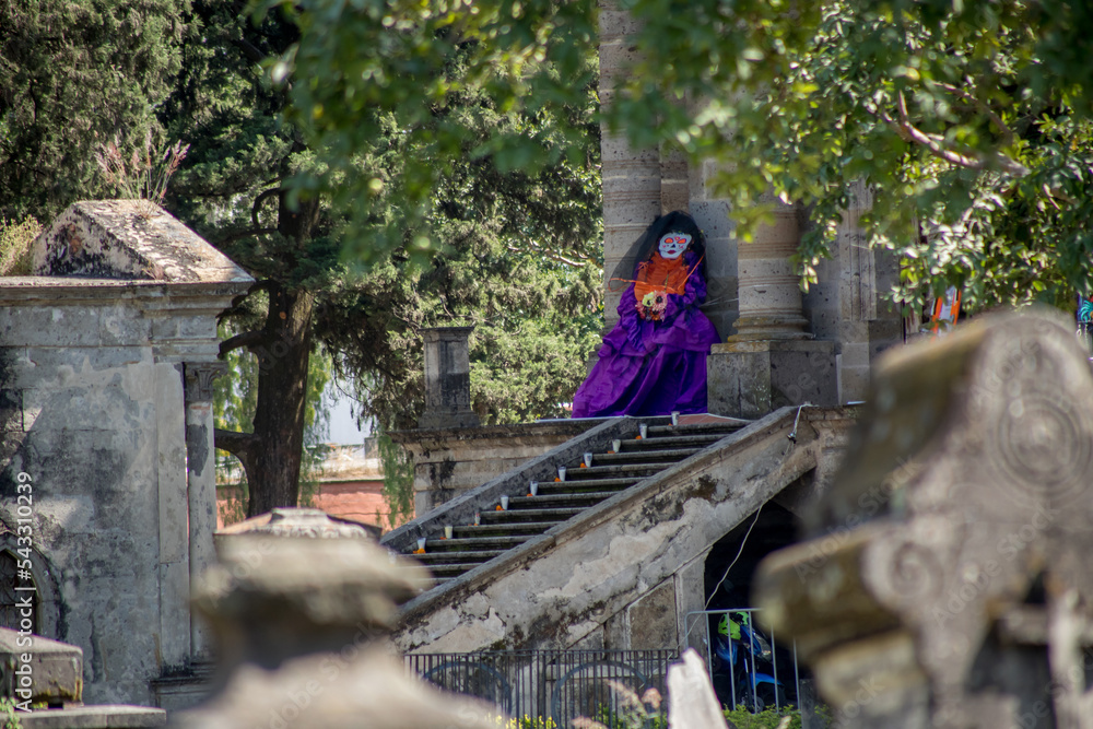 Tumbas del cementerio de Belén en dia de muertos en Guadalajara Jalisco