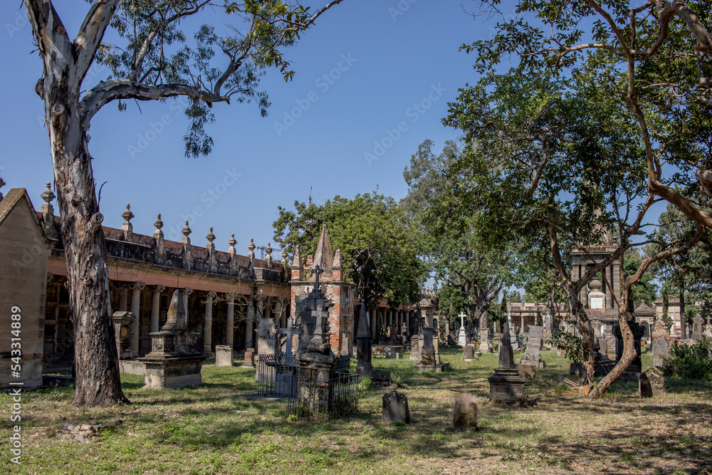 Tumbas del cementerio de Belén en dia de muertos en Guadalajara Jalisco
