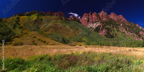 Maroon Lake in  ASPEN Coloroda during the autum