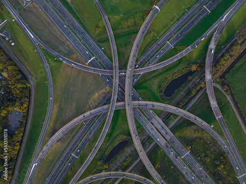 Fotografiet Intersection highway junction crossroad overview top down aerial
