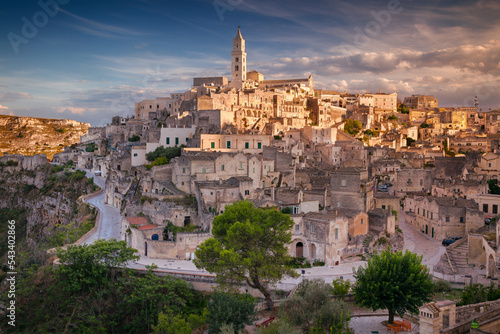 Obraz na płótnie Matera, Italy. Cityscape aerial image of medieval city of Matera, Basilicata Italy at beautiful summer sunset. w salonie