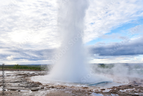 Geyser  zona geotermal Strokkur en  Islandia