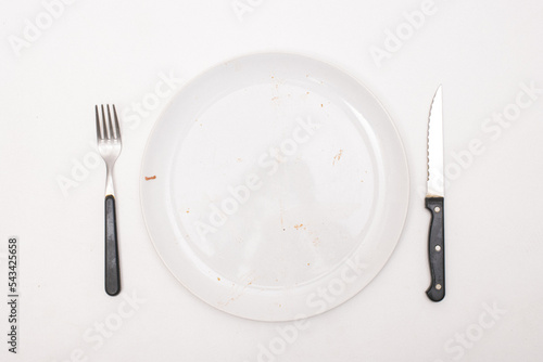 Obraz na płótnie Zero, empty plate - Pizza pieces series as illustration of division in maths, isolated on white w salonie